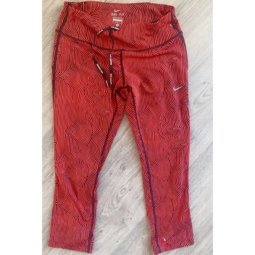 Nike crop workout pants